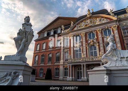 Kurfürstenpalais, im Stadtzentrum von Trier, Rheinland-Pfalz, Deutschland Stockfoto