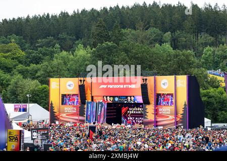 Stavelot, Belgique. Juli 2024. Die Fanzone und der Raidillon während des Formel-1-Grand-Prix 2024 von Rolex Belgium, 14. Runde der Formel-1-Weltmeisterschaft 2024 vom 26. Bis 28. Juli 2024 auf dem Circuit de Spa-Francorchamps in Stavelot, Belgien - Foto Florent Gooden/DPPI Credit: DPPI Media/Alamy Live News Stockfoto