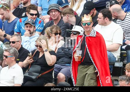 Birmingham, Großbritannien. Juli 2024. Royalty in der Menge während des Spiels der International Test Match Series zwischen England und West Indies am 27. Juli 2024 im Edgbaston Cricket Ground, Birmingham, England. Foto von Stuart Leggett. Nur redaktionelle Verwendung, Lizenz für kommerzielle Nutzung erforderlich. Keine Verwendung bei Wetten, Spielen oder Publikationen eines einzelnen Clubs/einer Liga/eines Spielers. Quelle: UK Sports Pics Ltd/Alamy Live News Stockfoto