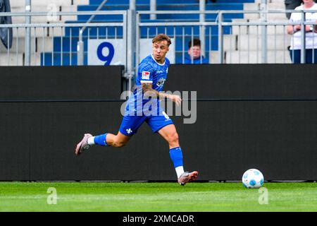 Luca Marseiler (SV Darmstadt 98, #08) am Ball, GER, SV Darmstadt 98 vs. Coventry City, Fussball, Testspiel, Saison 2024/2025, 27.07.2024 Foto: Eibner-Pressefoto/Florian Wiegand Stockfoto