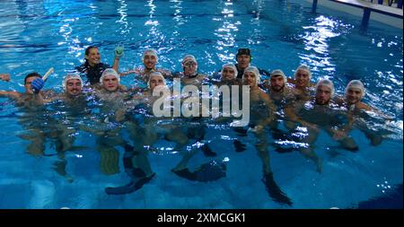 KUALA LUMPUR Malaysia 27/7/2024 . In Erwartung der Olympischen Spiele 2024 gewann das New Zealand Underwater Hockey Team den Titel Weltmeister in allen Kategorien. Das französische Unterwasser-Hockey-Team sicherte sich in allen Kategorien den zweiten Platz, einschließlich der Herren- und Damenveranstaltungen.H.BERBAR Stockfoto