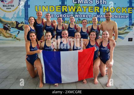 KUALA LUMPUR Malaysia 27/7/2024 . In Erwartung der Olympischen Spiele 2024 gewann das New Zealand Underwater Hockey Team den Titel Weltmeister in allen Kategorien. Das französische Unterwasser-Hockey-Team sicherte sich in allen Kategorien den zweiten Platz, einschließlich der Herren- und Damenveranstaltungen.H.BERBAR Stockfoto