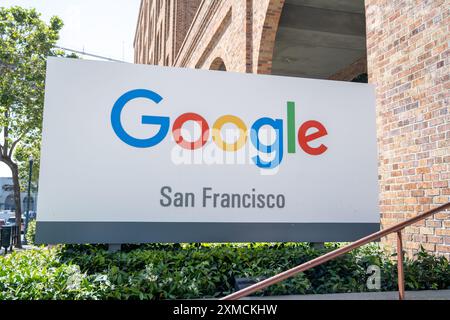 Usa. Juni 2024. Beschilderung im Google-Büro in Embarcadero, San Francisco, Kalifornien, 7. Juni 2024. (Foto: Smith Collection/Gado/SIPA USA) Credit: SIPA USA/Alamy Live News Stockfoto