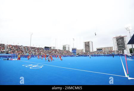 Paris, Frankreich. Juli 2024. Die Spieler treten am 27. Juli 2024 im Hockeypool zwischen den Niederlanden und Südafrika in Paris an. Quelle: Ren Pengfei/Xinhua/Alamy Live News Stockfoto