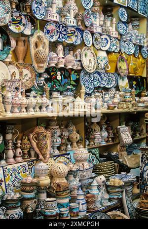 Keramik, Nabeul, Tunesien.  Souvenir-Shop, Töpferei und Keramik. Stockfoto