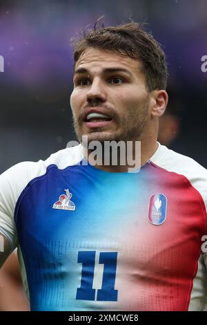 PARIS, FRANKREICH. Juli 2024. Antoine Dupont aus Frankreich während des Halbfinalspiels der Männer Rugby Sevens zwischen Südafrika und Frankreich am ersten Tag der Olympischen Spiele 2024 in Paris im Stade de France, Paris, Frankreich. Quelle: Craig Mercer/Alamy Live News Stockfoto