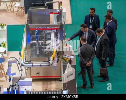 Erster Tag auf der Hannover Messe 2022, Industriemesse, nach 2-jähriger Corona-Pause, Ausstellungshalle Niedersachsen Stockfoto