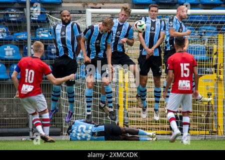 Fußball: Waldhof Mannheim gegen RWD Molenbeek (Belgien) in Mannheim (Vorbereitungsspiel für die Saison 2024/25) Stockfoto