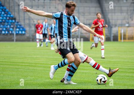 Fußball: Waldhof Mannheim gegen RWD Molenbeek (Belgien) in Mannheim (Vorbereitungsspiel für die Saison 2024/25). Bild: Lukas Klünter (24, Mannheim) Stockfoto