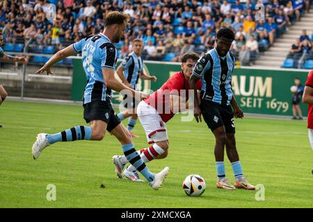 Fußball: Waldhof Mannheim gegen RWD Molenbeek (Belgien) in Mannheim (Vorbereitungsspiel für die Saison 2024/25). Bild: Lukas Klünter (24, Mannheim) Stockfoto