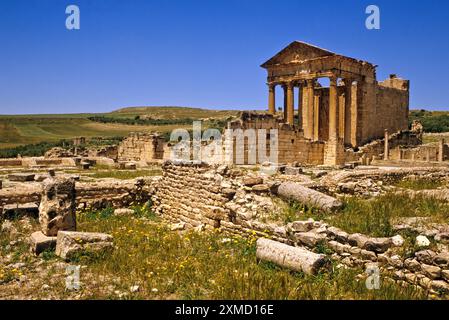 Tunesien, Dougga.  Römische Ruinen.  Das Capitol.  166 N. CHR. Stockfoto