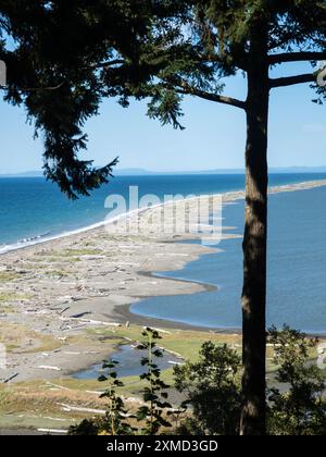 Malerischer Blick auf Dungeness Spit, die längste Sandgrube der USA - Olympische Halbinsel im Bundesstaat Washington Stockfoto