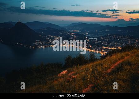 Sonnenuntergang über Lugano Stockfoto