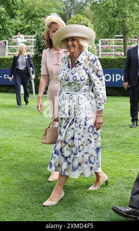 Königin Camilla während des QIPCO King George Day auf der Ascot Racecourse, Berkshire. Bilddatum: Samstag, 27. Juli 2024. Stockfoto