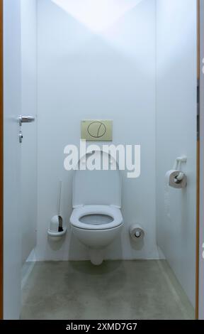 Herren-Toilette, WC-Kabinen, WC-Sitz, WC-Sitz Stockfoto