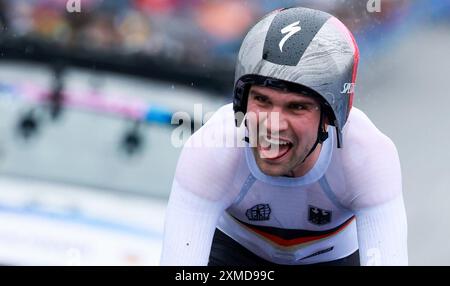 Paris, Frankreich. Juli 2024. Olympia, Paris 2024, Radfahren, Straße, Herren, individuelles Zeitfahren, Maximilian Schachmann auf der Strecke. Quelle: Jan Woitas/dpa/Alamy Live News Stockfoto