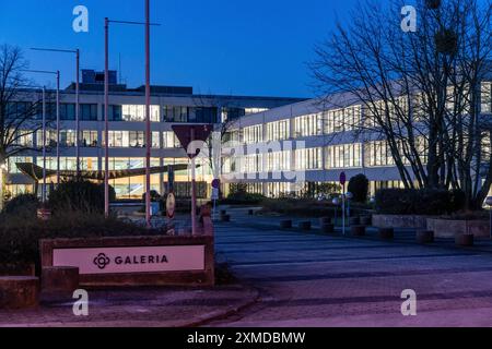 Hauptsitz der Galeria Warenhausgruppe in Essen-Bredeney, Theodor-Althoff-Straße, Nordrhein-Westfalen Stockfoto