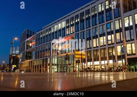 Firmenzentrale des Reiseveranstalters HRS, Köln Hauptbahnhof, Breslauer Platz, Kölner Dom, Köln, Nordrhein-Westfalen Stockfoto