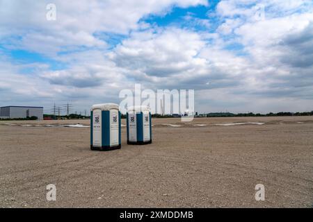 Ehemaliges Industriegebiet, umgebaut, in Duisburg-Walsum, Gebiet Logport XI, wo der Logistikkonzern DSV Lager und Logistikhallen baut Stockfoto