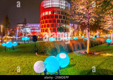 Beleuchtung beim Essen Light Festival, neue Mitte Essen, Funke Verlag, Lichtinstallation, Essen, Nordrhein-Westfalen, Deutschland Stockfoto