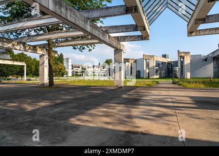 Der Garten der Erinnerung, auch Altstadtpark genannt, ist ein Stadtpark, der 1999 nach Plänen von Dani Karavan im Inneren angelegt wurde Stockfoto