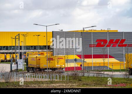 DHL Logistik Zentrum am O-Werk, ehemaliges Verwaltungsgebäude des Opel-Werks Bochum, Teil des MARK 517-Standorts, gesamtes Gelände des alten Opel Stockfoto