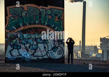 Skulptur von Richard Serra, Bramme für das Ruhrgebiet an der Schurenbachspitze in Essen Stockfoto