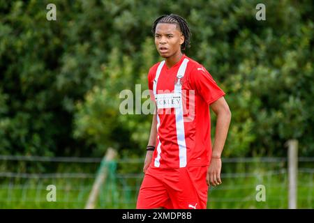 Swansea, Wales. 27. Juli 2024. Aaron Archibald aus Leyton Orient während des U18-Freundschaftsspiels zwischen Swansea City und Leyton Orient auf dem Fairwood Training Ground in Swansea, Wales, Großbritannien am 27. Juli 2024. Quelle: Duncan Thomas/Majestic Media/Alamy Live News. Stockfoto