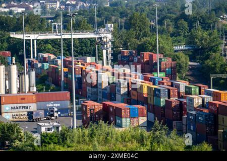 Ansicht des CTD 2 Containerterminals Dortmund, bimodales Lkw-/Bahnterminal, Nordrhein-Westfalen, Deutschland, von der Deusenberg-Beute-Spitze Stockfoto