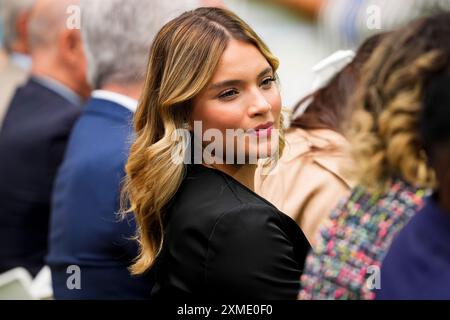 Madrid, Madrid, Spanien. Juli 2024. Gabriely Miranda, Model und Freundin von Endrick, wurde bei der Präsentation von Endrick Felipe als neuer Spieler von Real Madrid am 27. Juli 2024 im Estadio Santiago Bernabeu in Madrid gesehen. (Kreditbild: © Alberto Gardin/ZUMA Press Wire) NUR REDAKTIONELLE VERWENDUNG! Nicht für kommerzielle ZWECKE! Stockfoto