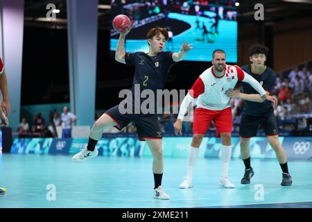 Paris, Frankreich. Juli 2024. Kosuke Yasuhira (JPN) Handball : Vorrunde der Männer Gruppenspiel A zwischen Kroatien 30-29 Japan während der Olympischen Spiele 2024 in Paris in der Pariser Süd-Paris-Arena. Quelle: Yohei Osada/AFLO SPORT/Alamy Live News Stockfoto