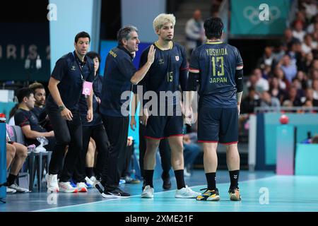 Paris, Frankreich. Juli 2024. Antonio Carlos Ortega Cheftrainer der japanischen Mannschaftsgruppe (JPN) Handball : Vorrunde der Männer Gruppe A Spiel zwischen Kroatien 30-29 Japan während der Olympischen Spiele 2024 in Paris in der Pariser Süd-Paris-Arena, Frankreich . Quelle: Yohei Osada/AFLO SPORT/Alamy Live News Stockfoto