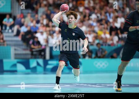 Paris, Frankreich. Juli 2024. Kosuke Yasuhira (JPN) Handball : Vorrunde der Männer Gruppenspiel A zwischen Kroatien 30-29 Japan während der Olympischen Spiele 2024 in Paris in der Pariser Süd-Paris-Arena. Quelle: Yohei Osada/AFLO SPORT/Alamy Live News Stockfoto