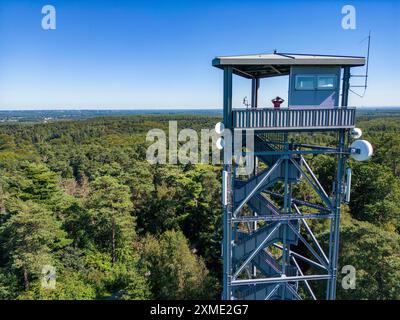 Brandwachturm auf dem Rennberg, bei Flaesheim, Haltern am See, im Haard-Waldgebiet, einer von 3 Brandwachtürmen in der Region, bemannt von Stockfoto