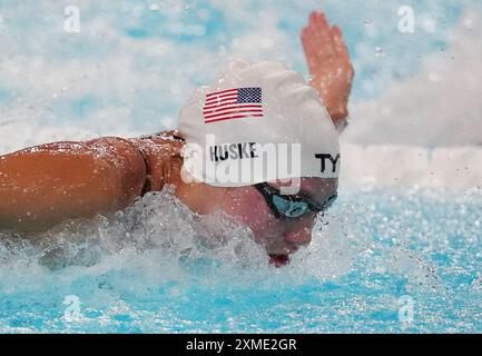 Paris, Frankreich. Juli 2024. Torri Huske aus den USA tritt am Samstag, den 27. Juli 2024, im 100-m-Halbfinale der Frauen bei den Olympischen Spielen 2024 in Paris an. Foto: Richard Ellis/UPI. Quelle: UPI/Alamy Live News Stockfoto