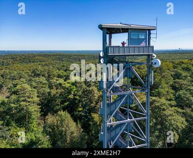 Brandwachturm auf dem Rennberg, bei Flaesheim, Haltern am See, im Haard-Waldgebiet, einer von 3 Brandwachtürmen in der Region, bemannt von Stockfoto