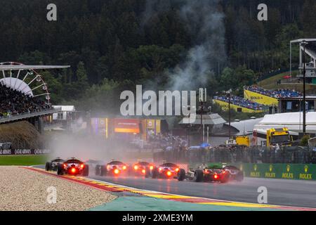 Stavelot, Belgique. Juli 2024. Start, Abfahrt, während der 10. Runde der FIA Formel-2-Meisterschaft 2024 vom 26. Bis 28. Juli 2024 auf dem Circuit de Spa-Francorchamps in Stavelot, Belgien - Foto Diederik van der Laan/Dutch Photo Agency/DPPI Credit: DPPI Media/Alamy Live News Stockfoto