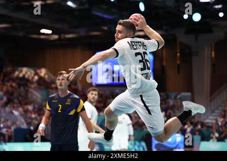 Julien Mattia/Le Pictorium - Handball - Paris 2024 - Deutschland, Schweden. Juli 2024. Frankreich/Ile-de-France (Region)/Paris - Deutschland gewinnt am 27. Juli 2024 in der Paris Sud Arena in Paris das fünfte Spiel der Gruppe A der Vorrunde der Olympischen Spiele der Männer zwischen Schweden und Deutschland. Quelle: LE PICTORIUM/Alamy Live News Stockfoto