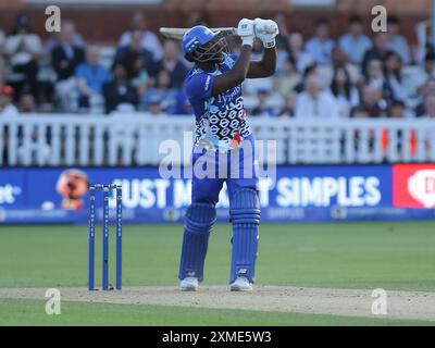 London, Großbritannien. Juli 2024. London, England, 27. Juli 2024: Andre Russell (12 London Spirit) während des Spiels der Hundred Group Stage zwischen London Spirit Men und Birmingham Phoenix Men auf dem Lord's Cricket Ground in London. (Jay Patel/SPP) Credit: SPP Sport Press Photo. /Alamy Live News Stockfoto