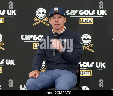 Juli 2024; JCB Golf & amp; Country Club, Rocester, Uttoxeter, England; LIV UK Golf League, Runde 2; Paul Casey vom Crushers GC spricht nach seiner Runde mit den Medien Stockfoto