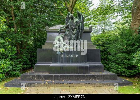 Friedhof Bredeney, Friedhof der Familie Krupp, in Essen, Nordrhein-Westfalen, Deutschland, Grab von Alfred Krupp Stockfoto