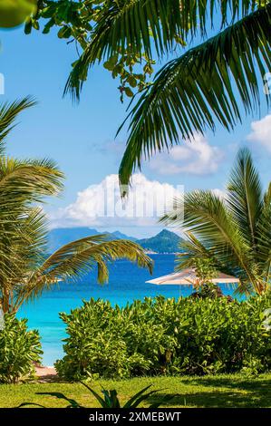 Petit Anse Beach im Four Seasons Resort, Mahe, Republik Seychellen, Indischer Ozean Stockfoto