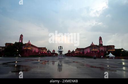 Neu-Delhi, Indien. Juli 2024. NEW DELHI, INDIEN - 27. JULI: Angenehmes Wetter auf Vijay Chowk am 27. Juli 2024 in New Delhi, Indien. (Foto: Arvind Yadav/Hindustan Times/SIPA USA) Credit: SIPA USA/Alamy Live News Stockfoto