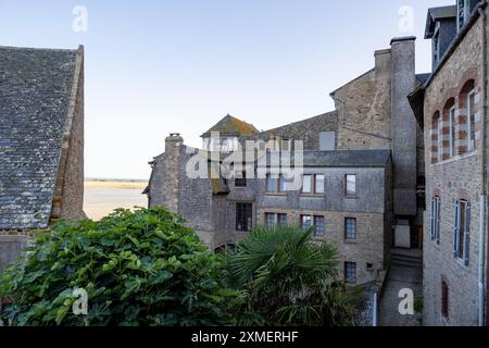 Blick auf das Haus von Les Rempars, Saint Michael's Mount, Normandie, Frankreich Stockfoto