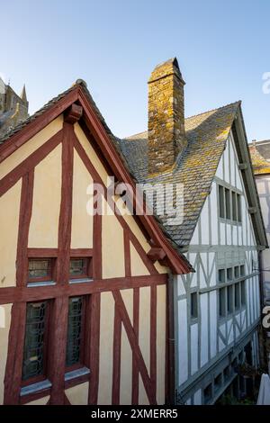 Blick auf das Haus von Les Rempars, Saint Michael's Mount, Normandie, Frankreich Stockfoto