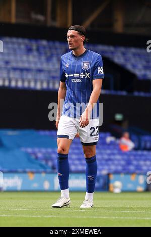 Ipswich, Großbritannien. Juli 2024. Ipswich Town Verteidiger Jacob Greaves (22) während des Ipswich Town gegen Fortuna Düsseldorf Vorsaison-Freundschaftsspiels in Portman Road, Ipswich, Großbritannien am 27. Juli 2024 Credit: Every Second Media/Alamy Live News Stockfoto