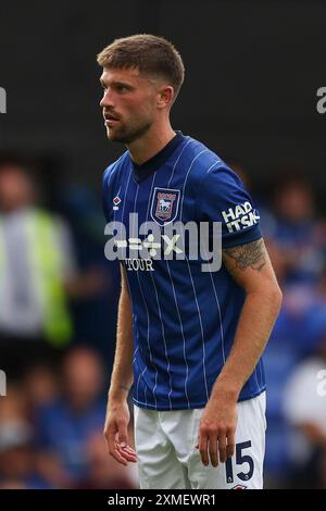 Ipswich, Großbritannien. Juli 2024. Cameron Burgess (15) während des Freundschaftsspiels Ipswich Town gegen Fortuna Düsseldorf am 27. Juli 2024 in Portman Road, Ipswich, Vereinigtes Königreich Credit: Every Second Media/Alamy Live News Stockfoto