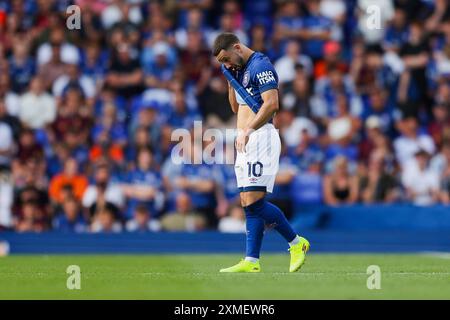 Ipswich, Großbritannien. Juli 2024. Conor Chaplin (10) spürt die Hitze beim Ipswich Town gegen Fortuna Düsseldorf Vorsaison-Freundschaftsspiel in Portman Road, Ipswich, Großbritannien am 27. Juli 2024 Credit: Every Second Media/Alamy Live News Stockfoto