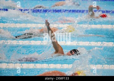 Paris, Ile de France, Frankreich. Juli 2024. Während des Schwimmens in der Paris la Defense Arena während der Olympischen Sommerspiele 2024 am Samstag, 27. Juli 2024 in Paris, Ile de France. (Kreditbild: © Paul Kitagaki, Jr./ZUMA Press Wire) NUR REDAKTIONELLE VERWENDUNG! Nicht für kommerzielle ZWECKE! Stockfoto