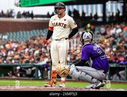 27. Juli 2024 San Francisco CA, USA San Francisco Catcher Patrick Bailey (14) hat sich beim MLB NL West Spiel zwischen den Colorado Rockies und den San Francisco Giants im Oracle Park San Francisco Calif Thurman James/CSM Stockfoto